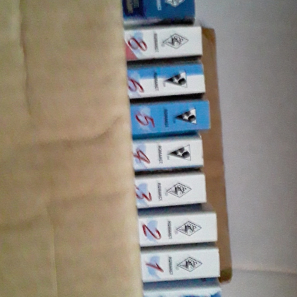 Romance books(aprox.5lbs)